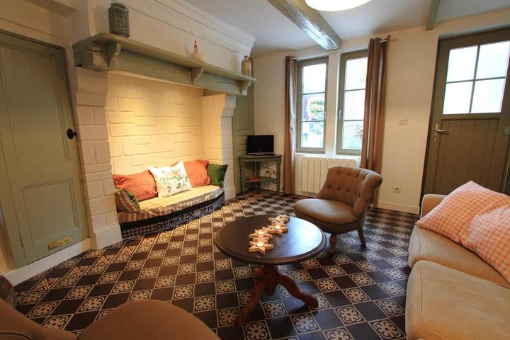 Location de vacances pour 8 personnes, avec vue et jardin à Saint-Gatien-des-Bois - 2