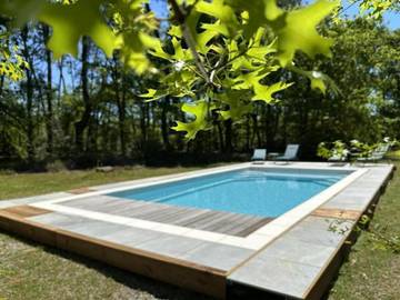 Gîte pour 4 personnes, avec jardin et piscine à Luxey