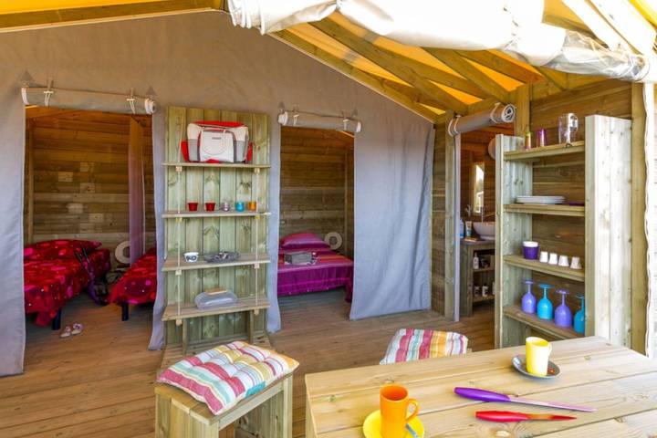 Location de vacances pour 4 personnes, avec terrasse ainsi que piscine et jacuzzi, adapté aux familles à La Couarde-sur-Mer - 3