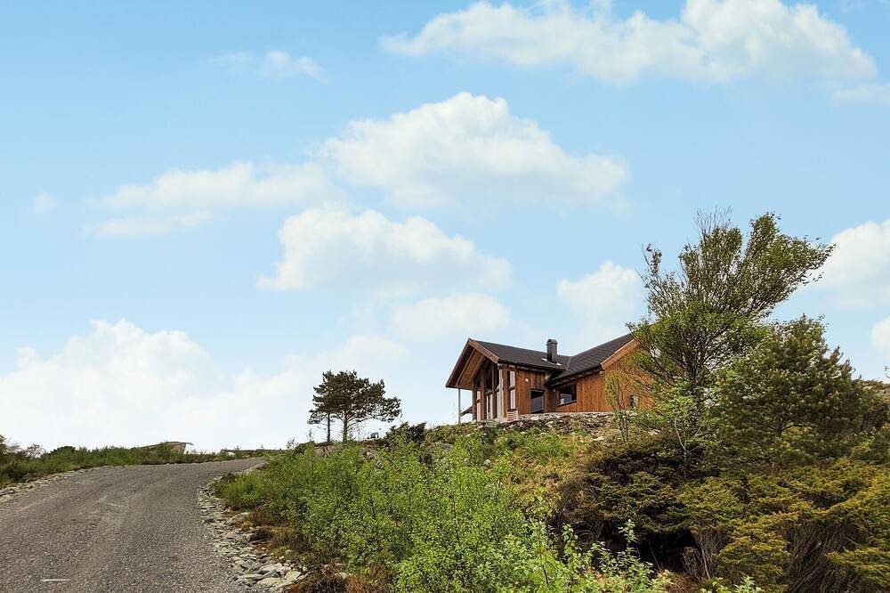 Gemütliches Haus mit 4 Schlafzimmern in Sveio in Hardangerfjord