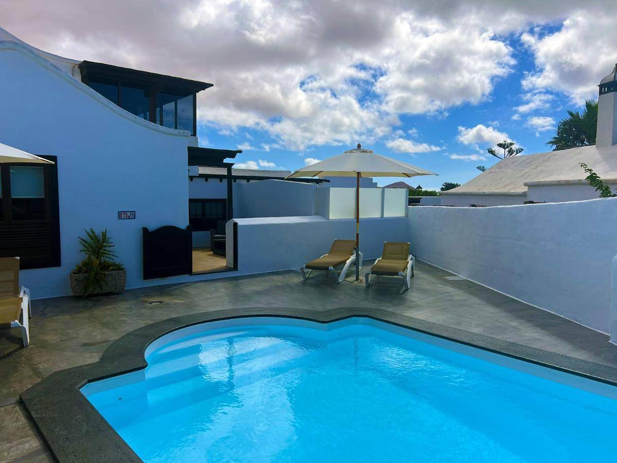 Nazaret Villa with heated pool in Nazaret, Teguise