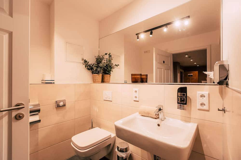 Apartamento entero, Rooftop Studio mit Wohnküche und Terrasse - Luga Homes - Stadthaus in Leipzig Mitte, Leipzig
