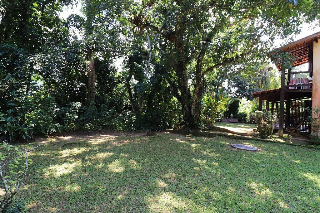 Schönes und großes Haus mit 4 Schlafzimmern, Balkon mit Hängematten, Garten. in São Sebastião, Região Metropolitana do Vale do Paraíba e Litoral Norte