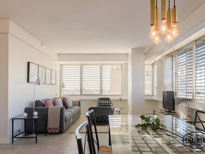 Attico per 4 persone, con Terrazza e Giardino nonché Piscina a Madrid
