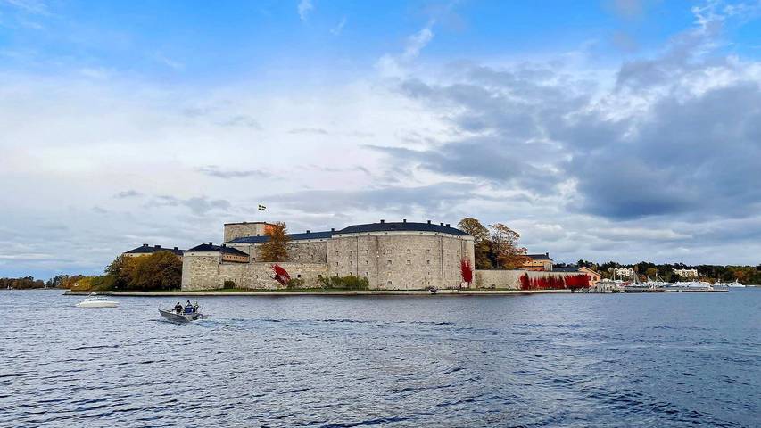 Ferienhaus für 13 Personen, mit Pool und Whirlpool sowie Sauna und Terrasse in Vaxholm - 4