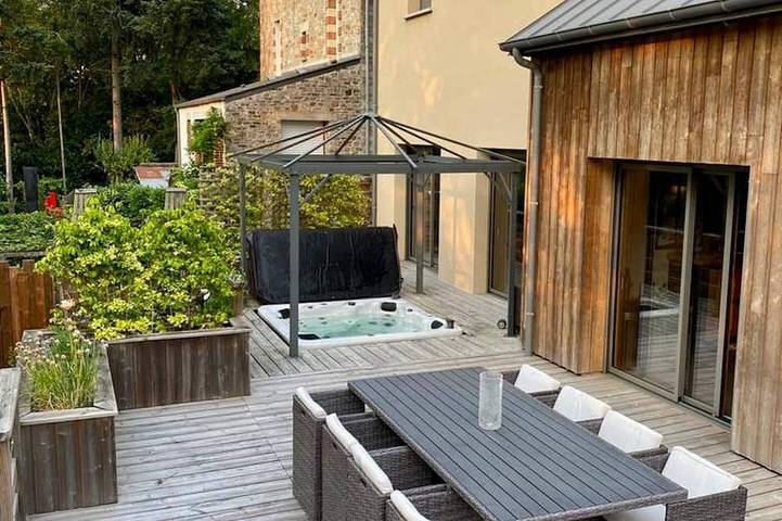 Maison de vacances pour 7 personnes, avec balcon et jardin à Vitré