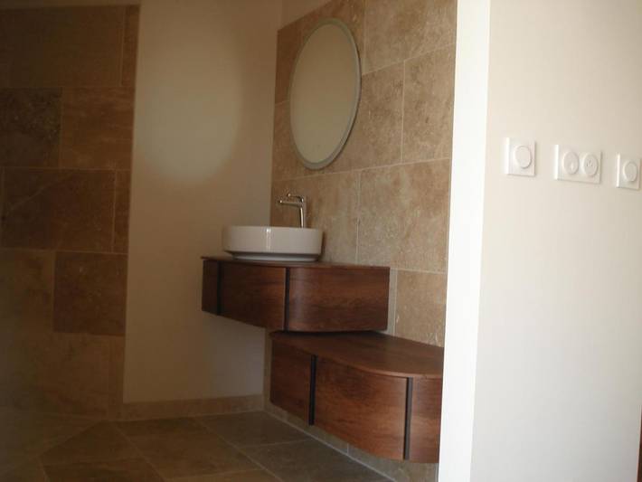 Location de vacances pour 6 personnes, avec vue et jardin ainsi que piscine et terrasse à Saint-Privat-de-Champclos - 4