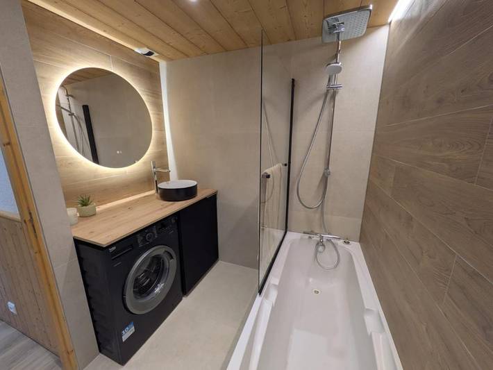 Gîte pour 2 personnes, avec vue et balcon à Mijoux - 3