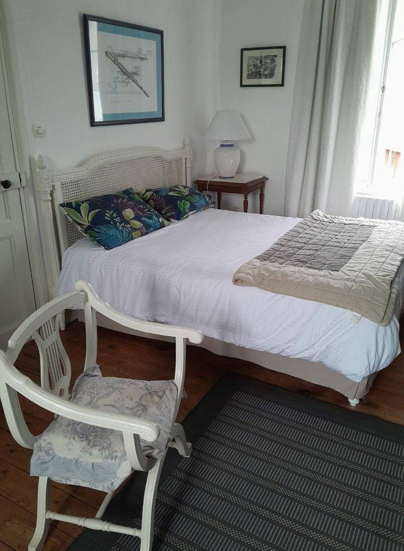 Maison bleue, chambres d'hôtes à Pontrieux - chambre bleue in Pontrieux, Région de Guingamp