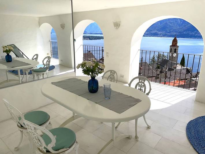 Ferienhaus für 4 Personen, mit Balkon/Terrasse und Seeblick sowie Terrasse im Tessin - 2