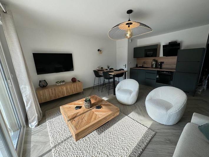 Gîte pour 4 personnes, avec terrasse et jardin à Saint-Julien-les-Villas - 3