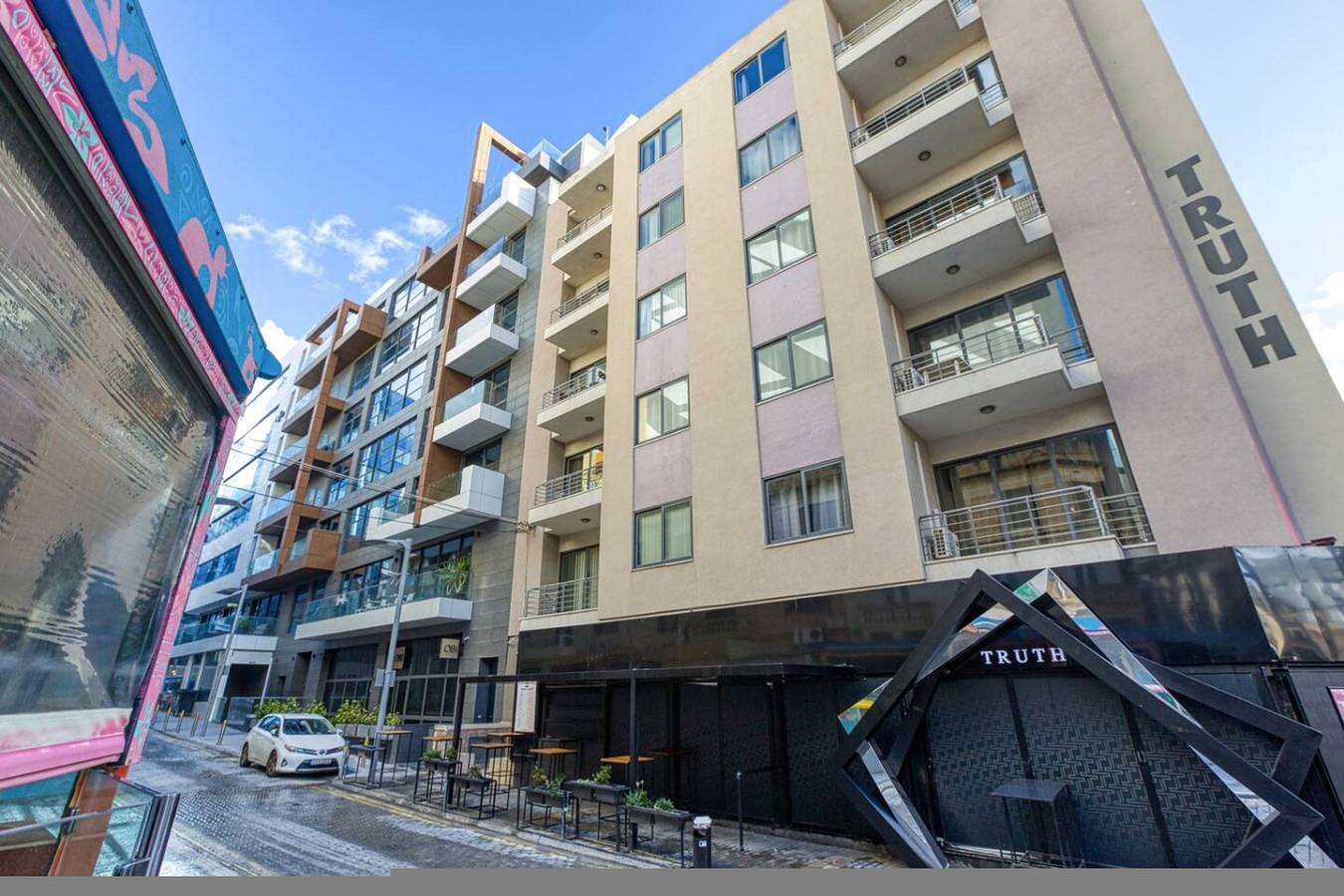 Entire apartment, Roulette — Your St Julian’s Base for a Fun Getaway in Paceville, San Giljan