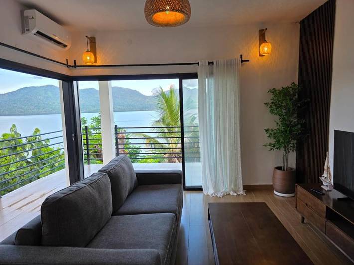 Gîte pour 4 personnes, avec terrasse et vue, animaux acceptés à Bouéni - 2