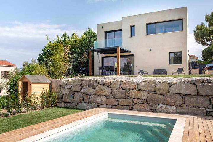 Chalet para 9 personas, con piscina - 1