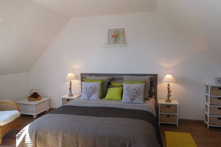 Gîte pour 10 personnes, avec terrasse et jardin à Plonéour-Lanvern - 3