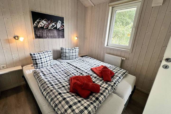 Ferienwohnung für 4 Personen, mit Sauna und Garten sowie Pool und Terrasse in Ahrensburg - 2