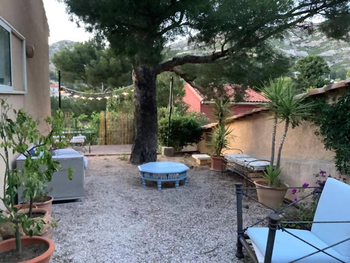 Chambre d’hôte pour 2 personnes, avec vue ainsi que terrasse et jardin à Marseille