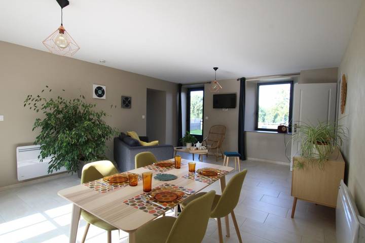Gîte pour 4 personnes, avec terrasse et jardin à Saint-Pair-sur-Mer - 2