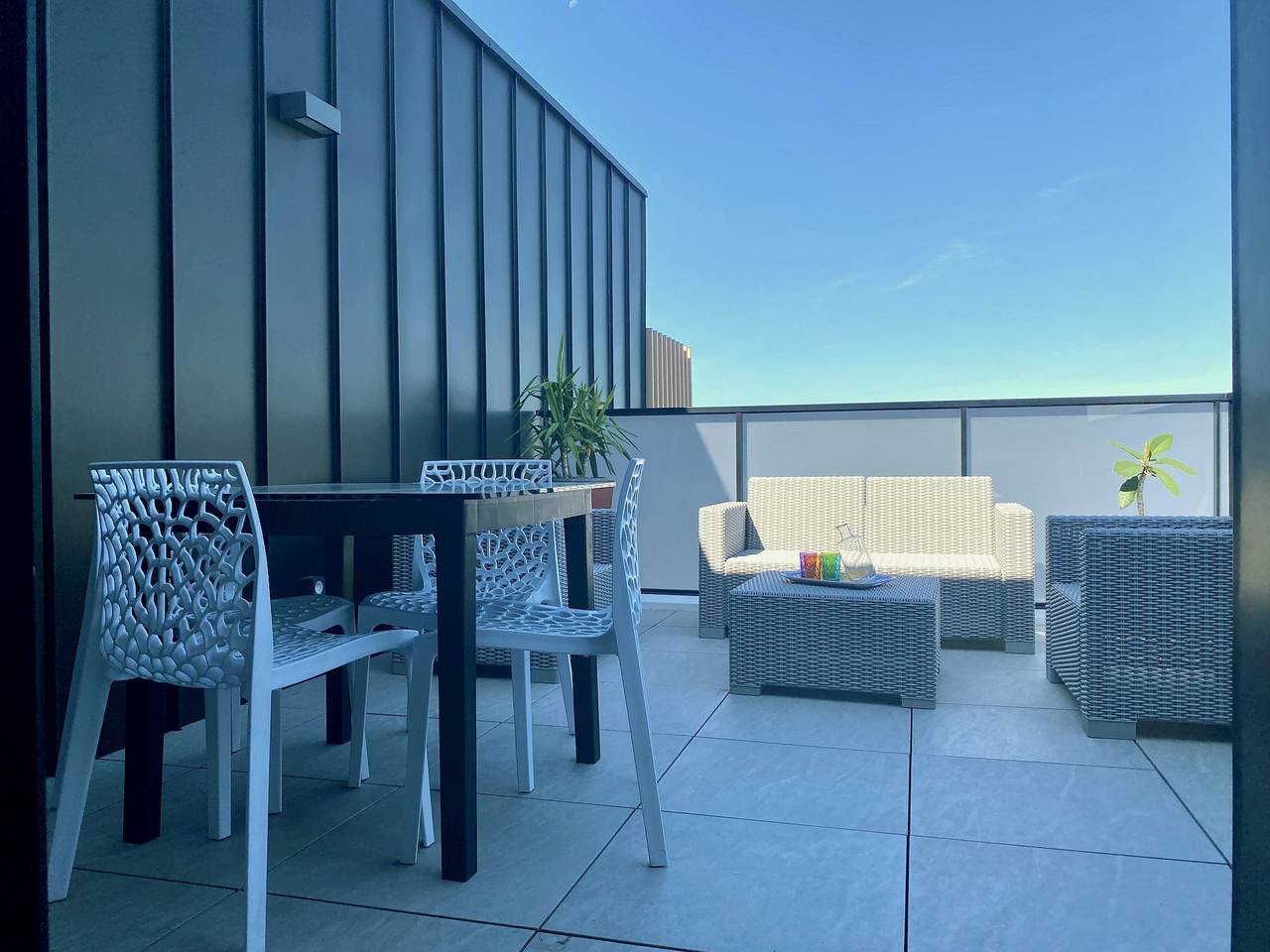 Entire apartment, Charming Apt with Terrace, 600m from Beach, Parking, Baby Bed, Thermomix - Pornichet in Pornichet, Côte d'Amour