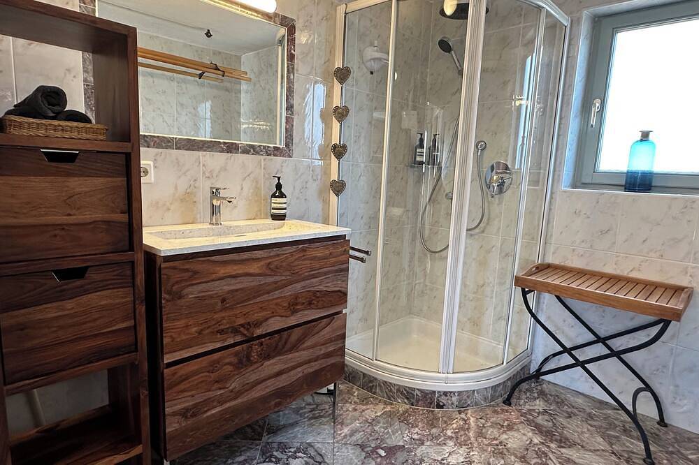 Ferienhaus 7 Pers./3 Schlafzimmer Privaten Garten nähe zu Kitzbühel & Ellmau in Sankt Johann in Tirol, Kaisergebirge
