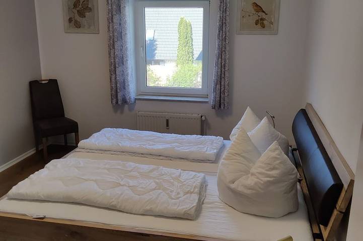 Ferienwohnung für 4 Personen, mit Balkon in Lalendorf - 2