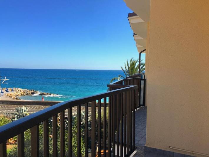 Gîte pour 4 personnes, avec vue et balcon à Bordighera - 2