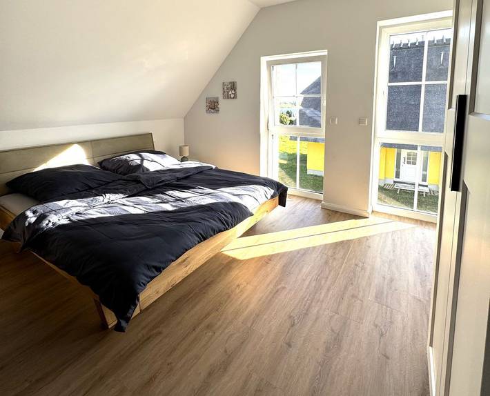 Ferienwohnung für 2 Personen, mit Balkon und Seeblick sowie Ausblick in Poseritz