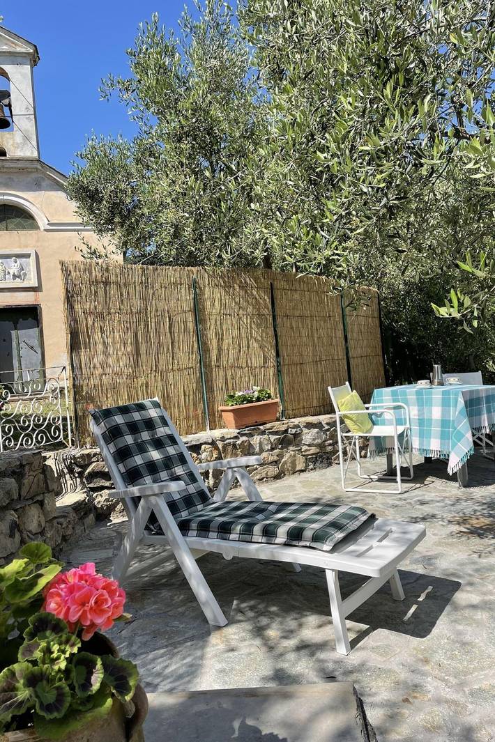 Gîte pour 2 personnes, avec jardin à Diano San Pietro - 4