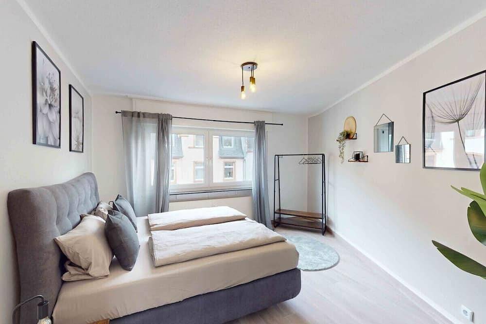 Ganze Wohnung, Fully Equipped Apartment for remote Workers. in Niederrad, Frankfurt