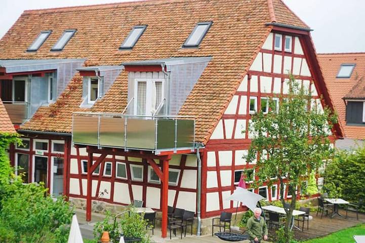 Ferienwohnung für 2 Personen, mit Balkon und Garten - 1