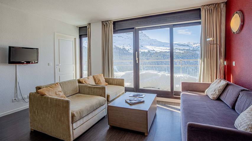 Apartment for 8 people, with pool and balcony as well as sauna in Flaine