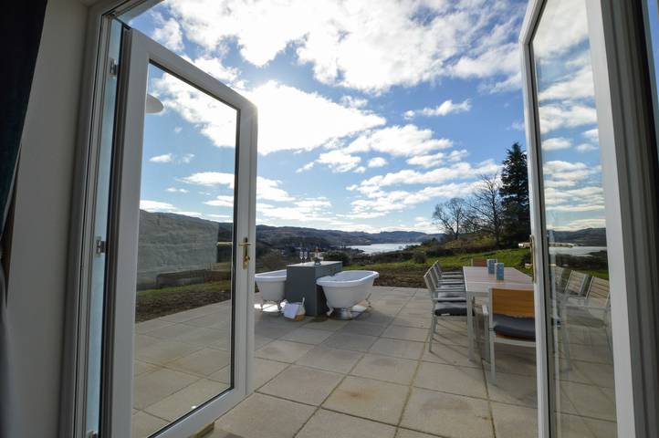 Gîte pour 10 personnes, avec jardin ainsi que terrasse et vue sur le lac à Oban - 3