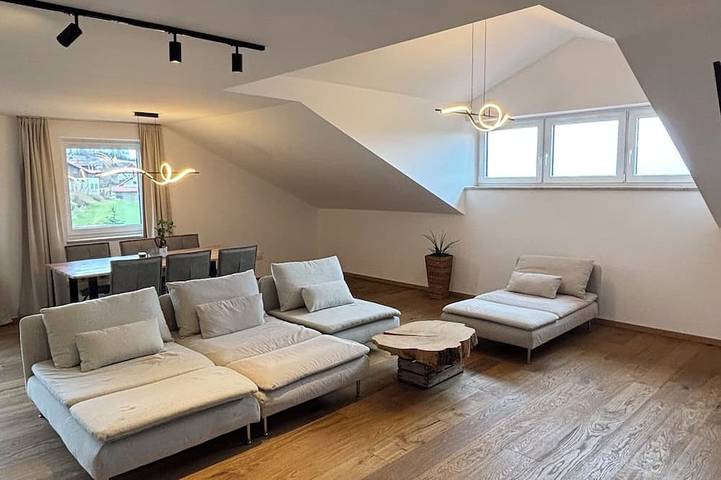 Ferienwohnung für 8 Personen, mit Garten und Balkon