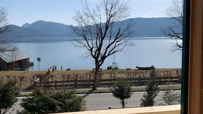 Ferienhaus mit Meerblick für 8 Personen, mit Balkon und Garten