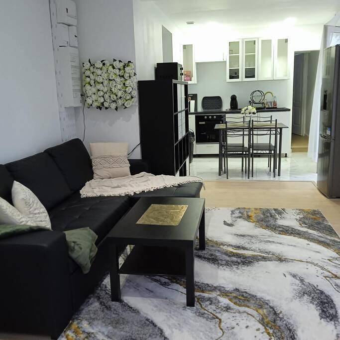 Location de vacances pour 6 personnes, avec vue ainsi que terrasse et jardin à Laon - 2