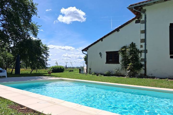 Chambre d’hôte pour 2 personnes, avec Jardin et Piscine
