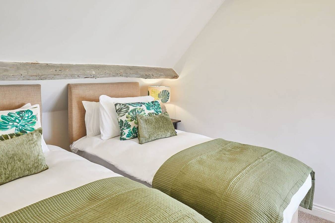 Host Stay Waterlily Cottage in North Yorkshire