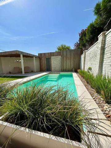 Chambre d’hôte pour 2 personnes, avec jardin ainsi que vue et piscine à Tongres