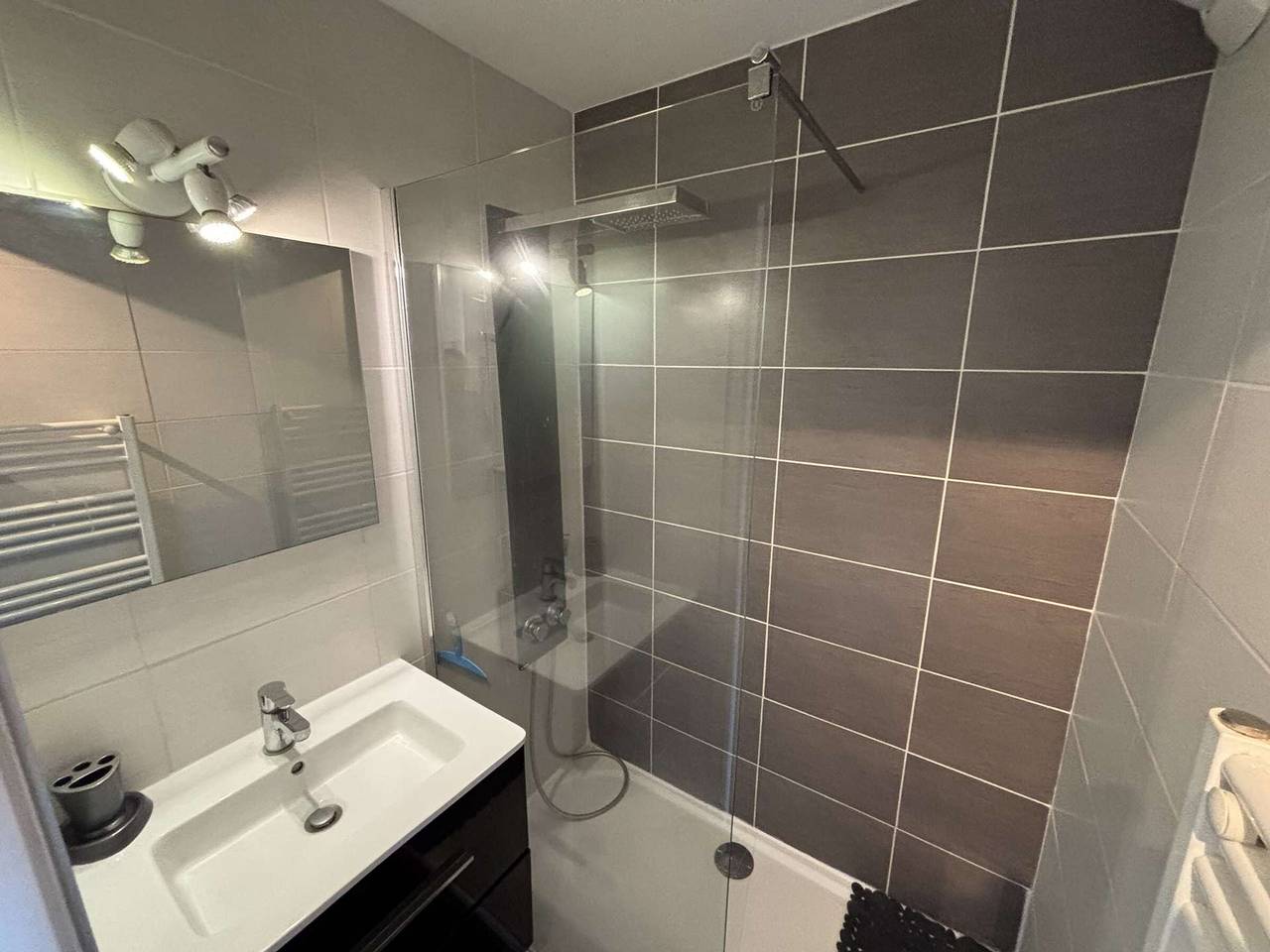 Appartement entier, Appartement cosy avec parking, vue mer - 4 pers. in Sanary-sur-Mer, Côte méditerranéenne (France)
