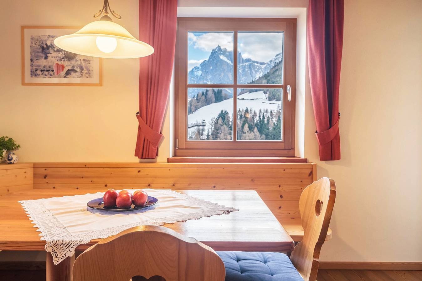 Ganze Wohnung, Urlaub auf dem Bauernhof - "Fewo Molignon Paalhof" mit Bergblick, WLAN & Balkon in Kastelruth, Dolomiti Superski