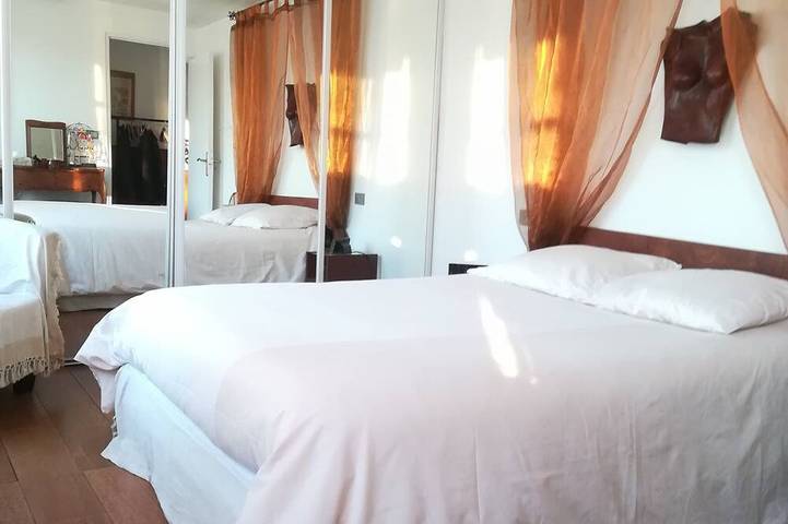 Location de vacances pour 14 personnes, avec jardin et terrasse à Chelles - 3