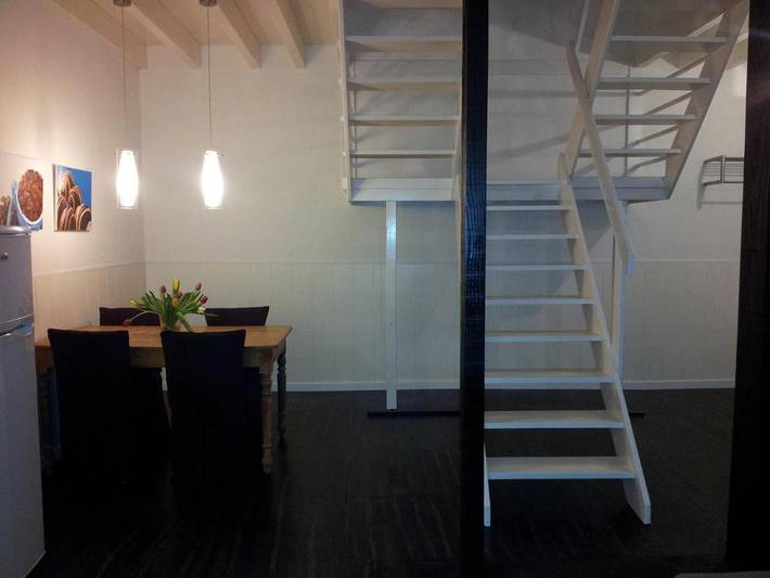 Location de vacances pour 4 personnes, avec jardin et bassin pour enfant ainsi que vue et vue sur le lac, animaux acceptés à Compolibat - 2