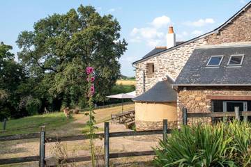 Chambre d’hôte pour 4 personnes, avec terrasse ainsi que jardin et vue dans Saint-Malon-sur-Mel