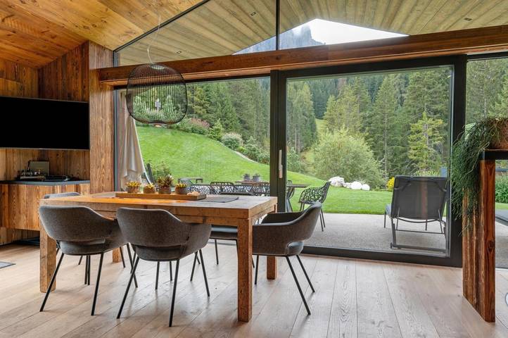 Ferienhaus für 4 Personen, mit Whirlpool und Garten sowie Sauna in Wolkenstein
