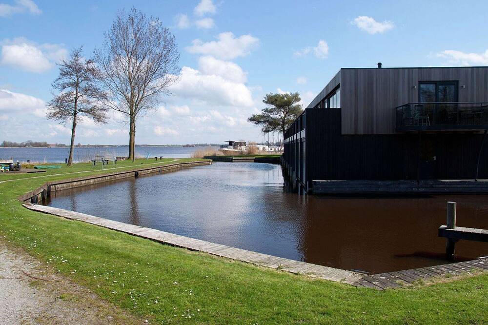 Ganze Wohnung, Charmantes Apartment in Langweer mit Bootssteg in Ijsselmeer