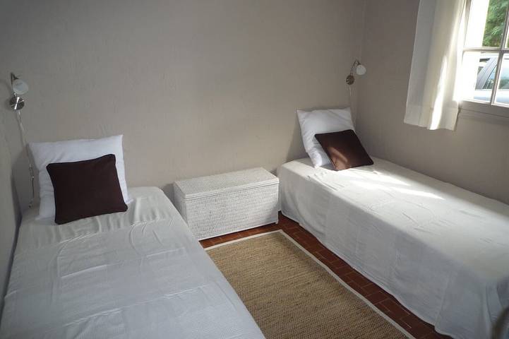 Location de vacances pour 5 personnes, avec terrasse et jardin dans Plage de Gigaro - 3