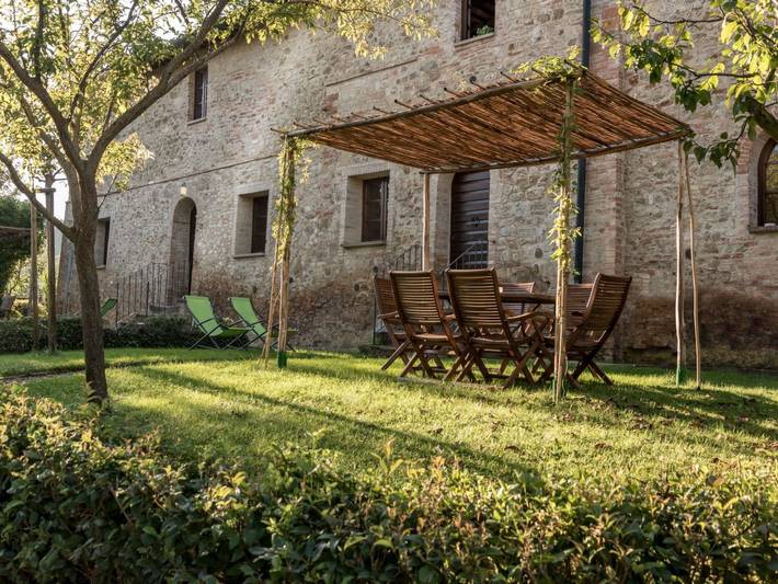 Appartamento per 5 persone, con piscina e giardino, con animali domestici a Casole d'Elsa