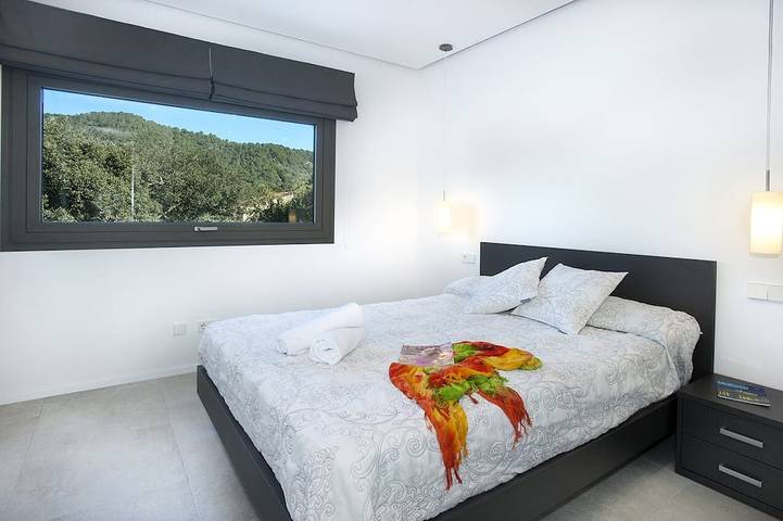 Villa moderna de lujo con piscina climatizada, jacuzzi y 4 habitaciones en suite in Crestatx, Sa Pobla