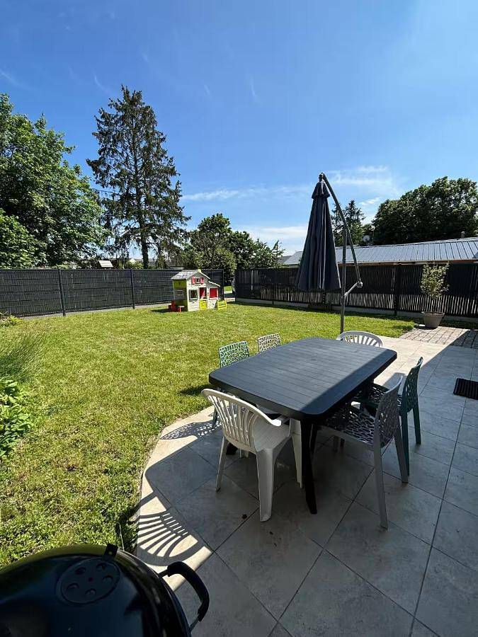 Location de vacances pour 6 personnes, avec jardin à Neuville-aux-Bois (Loiret) - 3