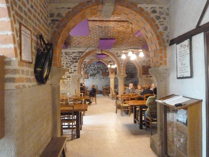 Location de vacances pour 3 personnes, avec vue et jardin à Sommant - 3